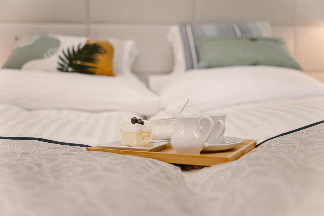 Hotel Dom W Starym Parku Biskupice  Zewnętrze zdjęcie