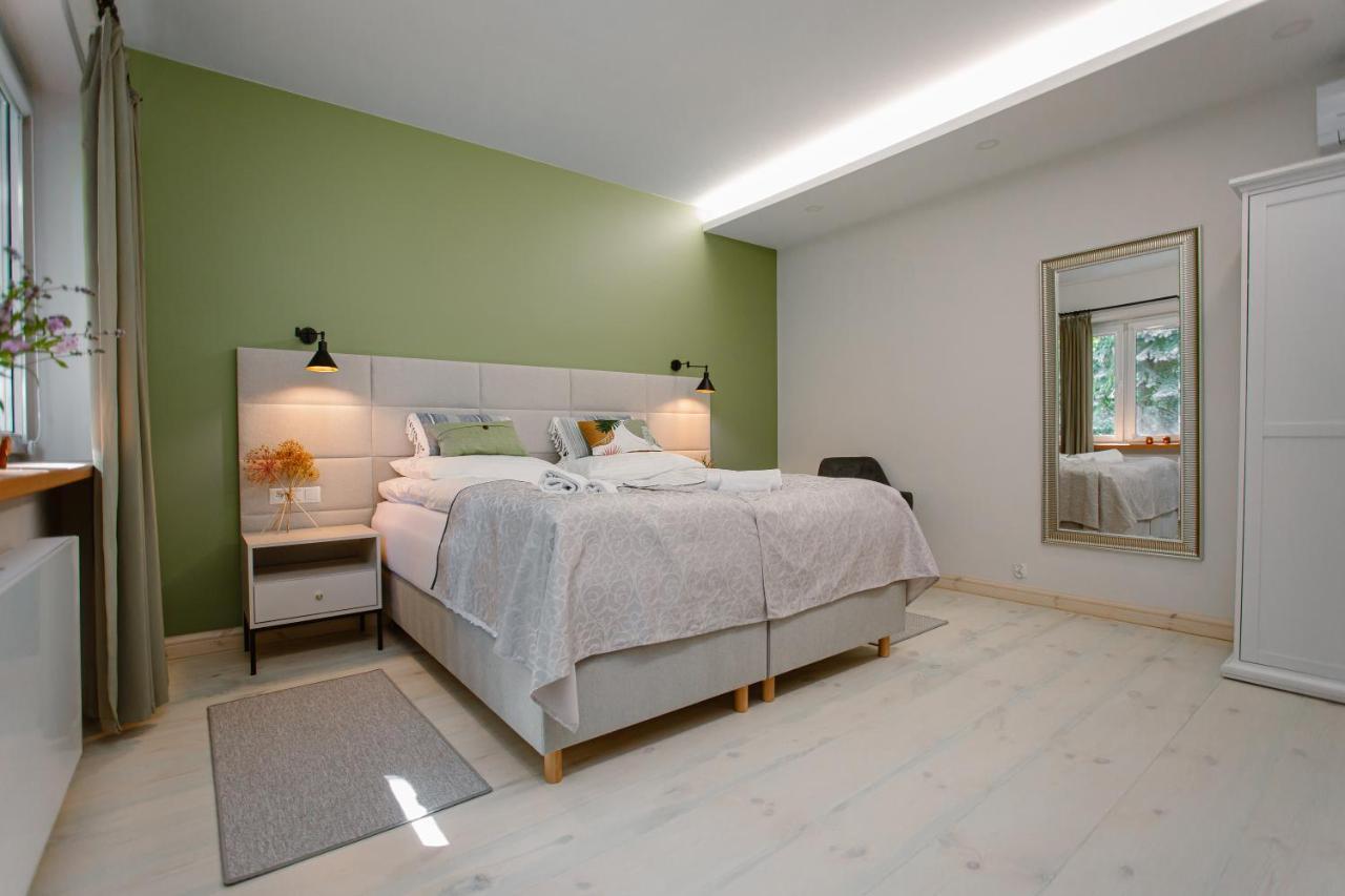 Hotel Dom W Starym Parku Biskupice  Zewnętrze zdjęcie